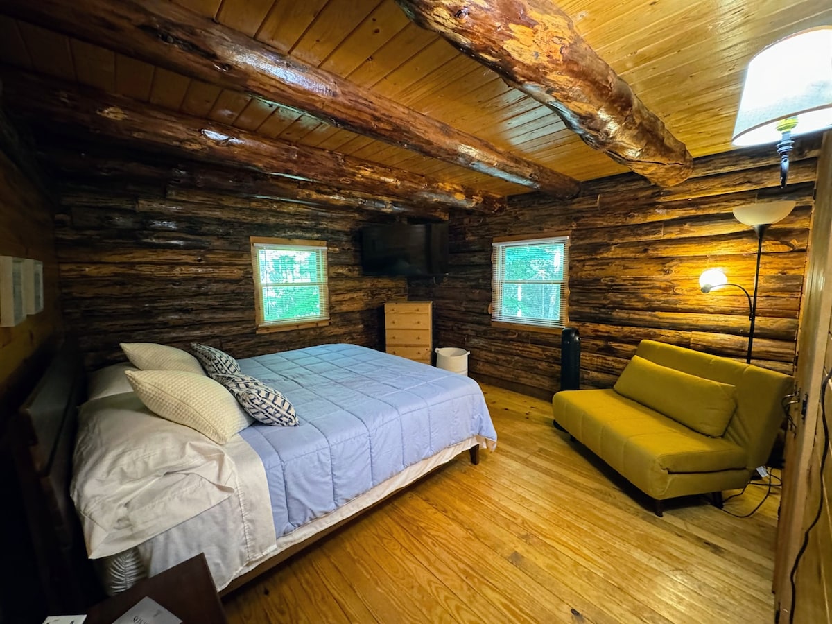 Dormitorio tamaño king en el primer piso 1