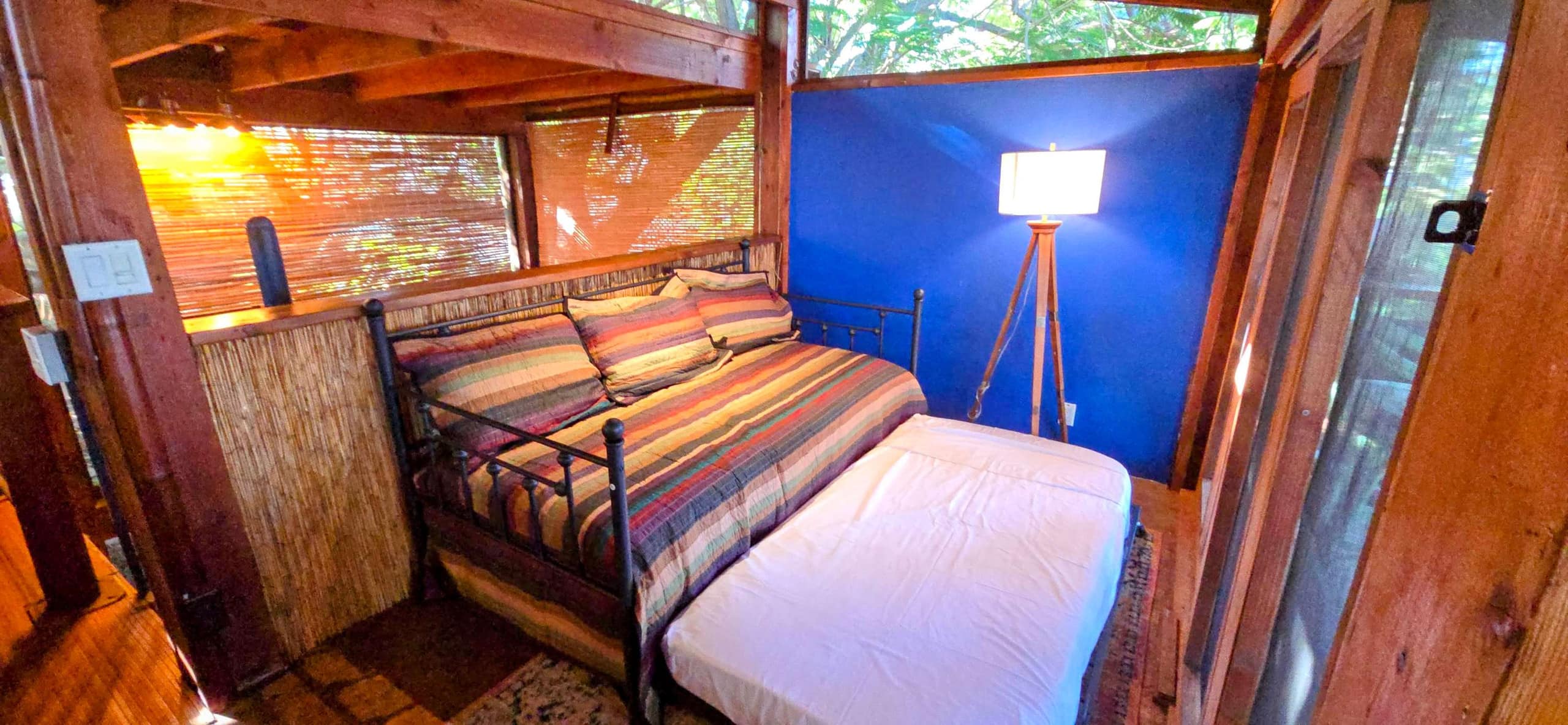 Hidden tree house - at the Jungle Hale - Image 19