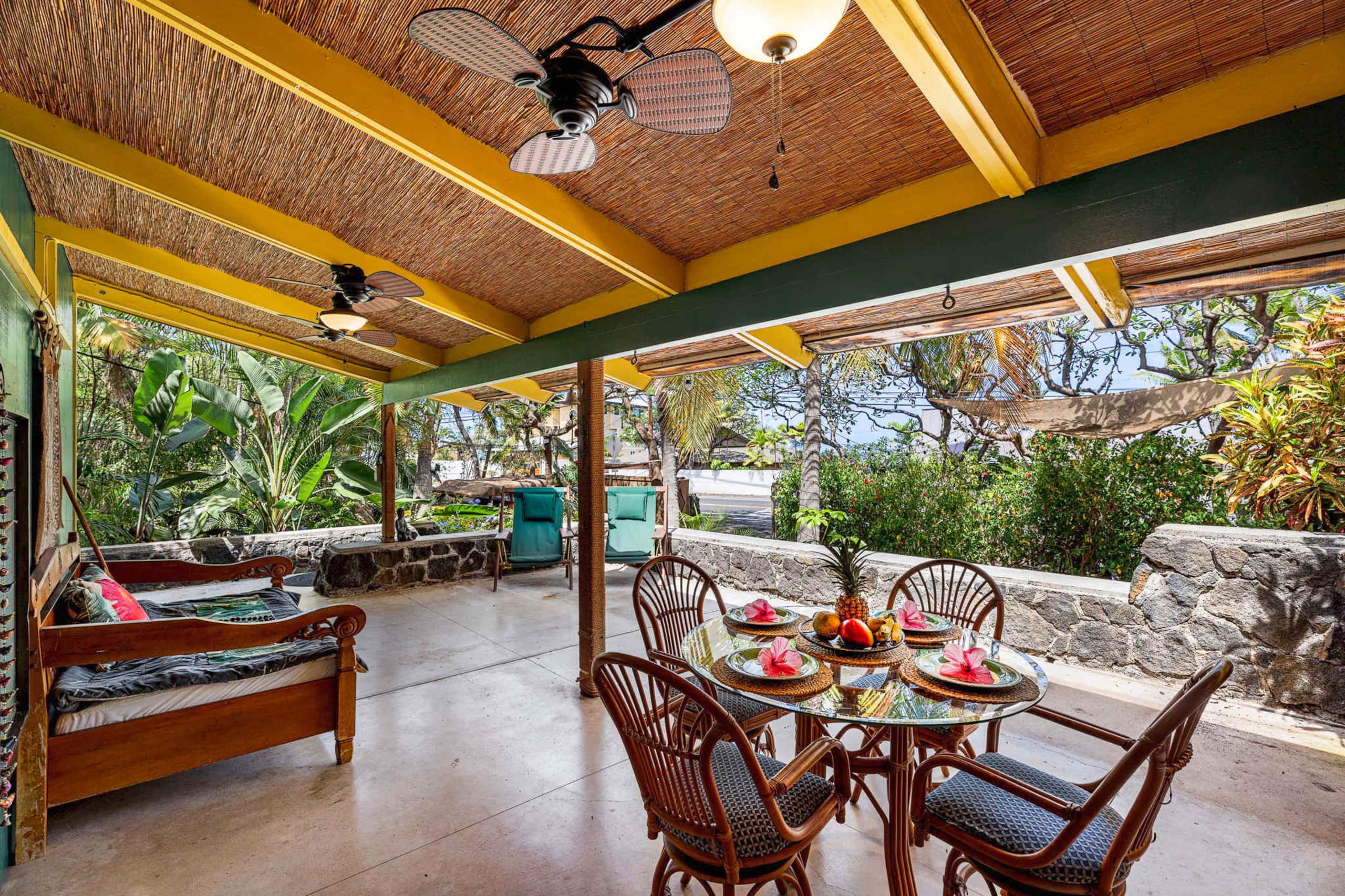 Home in Kailua-Kona · ★4.69 · 2 bedrooms · 4 beds · 2 baths - Image 10
