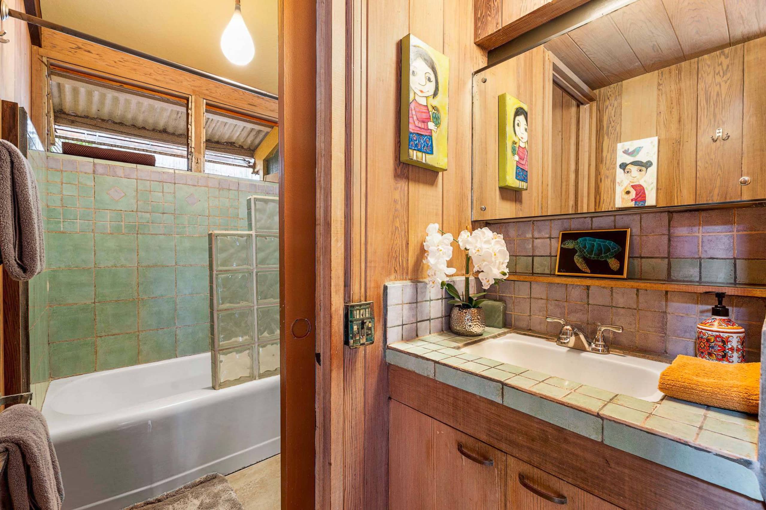 Home in Kailua-Kona · ★4.69 · 2 bedrooms · 4 beds · 2 baths - Image 24