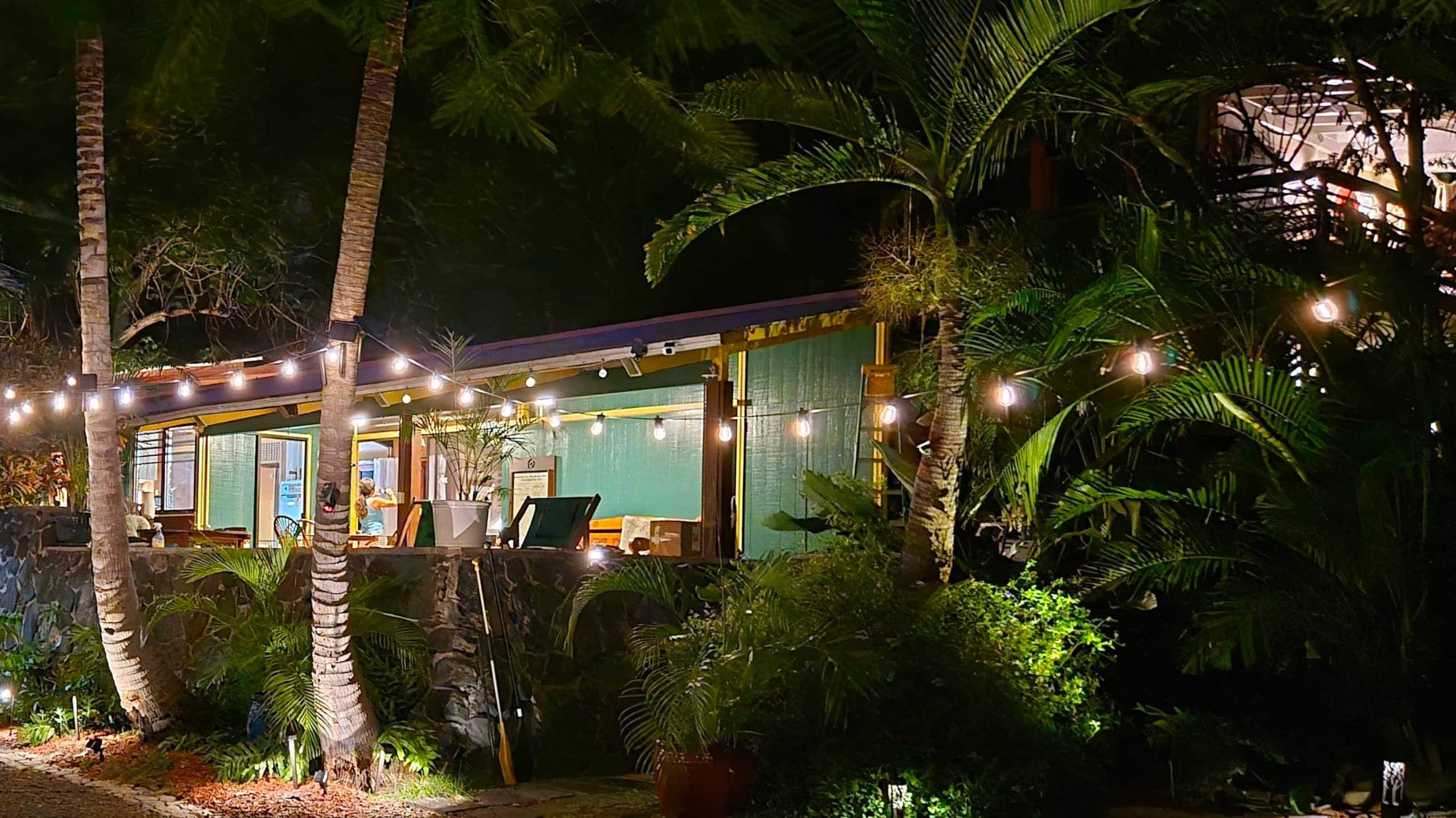 Home in Kailua-Kona · ★4.69 · 2 bedrooms · 4 beds · 2 baths - Image 4