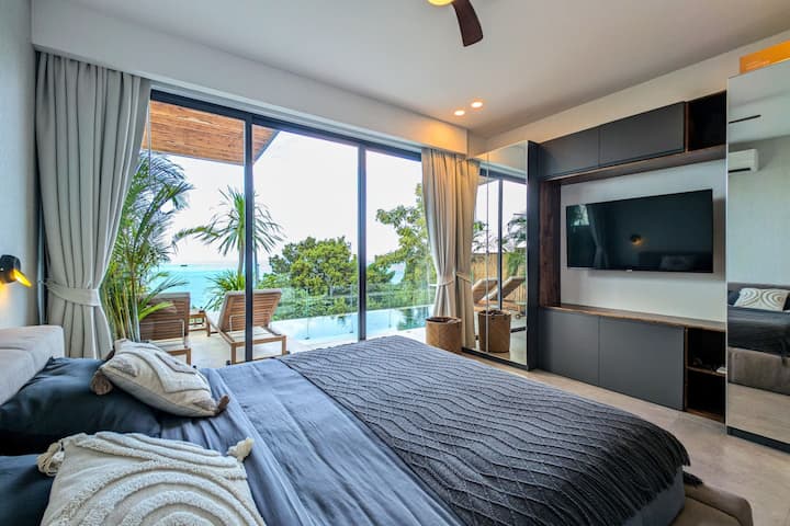 Stunning 3BR Villa with Infinity Pool Sea View