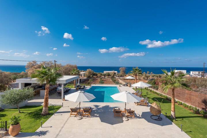 Aquarella: Stunning Villa with Pool, Steps to Sea gallery image 4