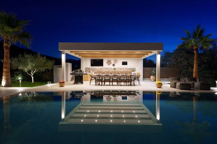 Aquarella: Stunning Villa with Pool, Steps to Sea gallery image 5