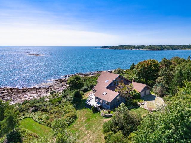 Clark Point Cottage, ocean access, panoramic views - Houses for Rent in ...