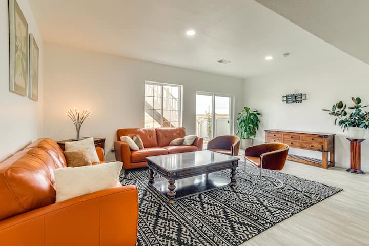 Family-friendly Aurora Apt W/ Shared Patio! - Aurora, CO