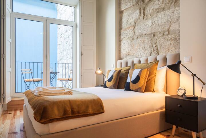 Luxury Style 2 with A/c Downtown Porto near Metro gallery image 2