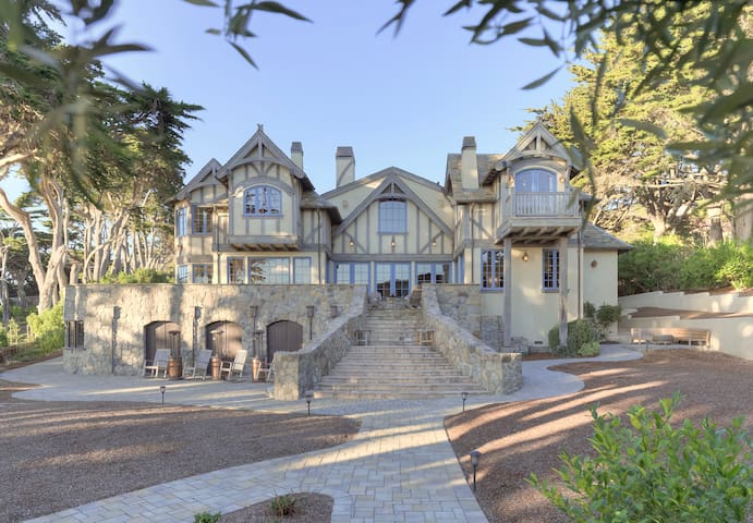 Sanctuary Vacation Rentals managed Airbnb listing 2