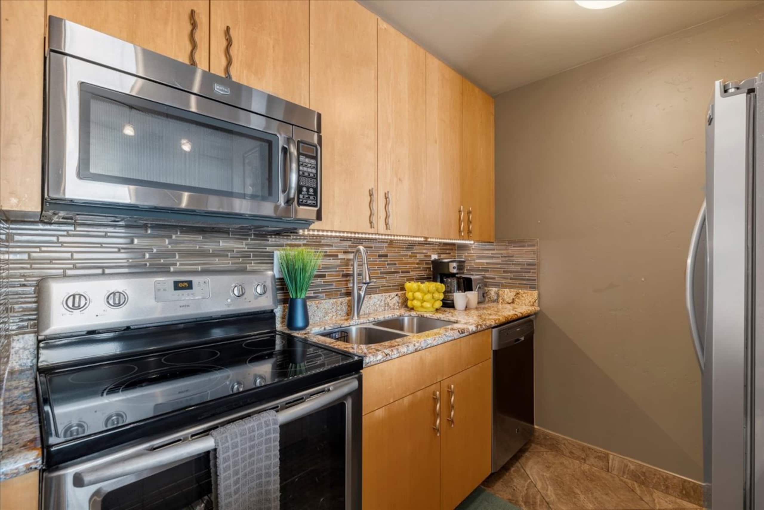 Condo in Kihei · ★5.0 · 1 bedroom · 2 beds · 1 private bath - Image 9
