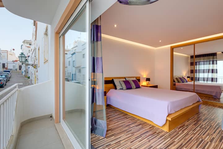 Kati i parë Dhoma e gjumit dhe ballkoni