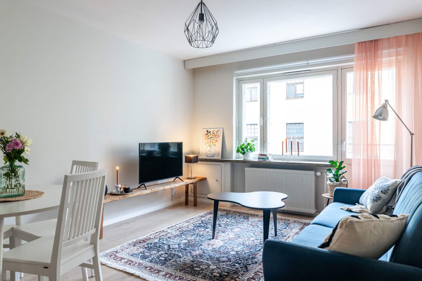 Charming City Apartment With Great Location! 4