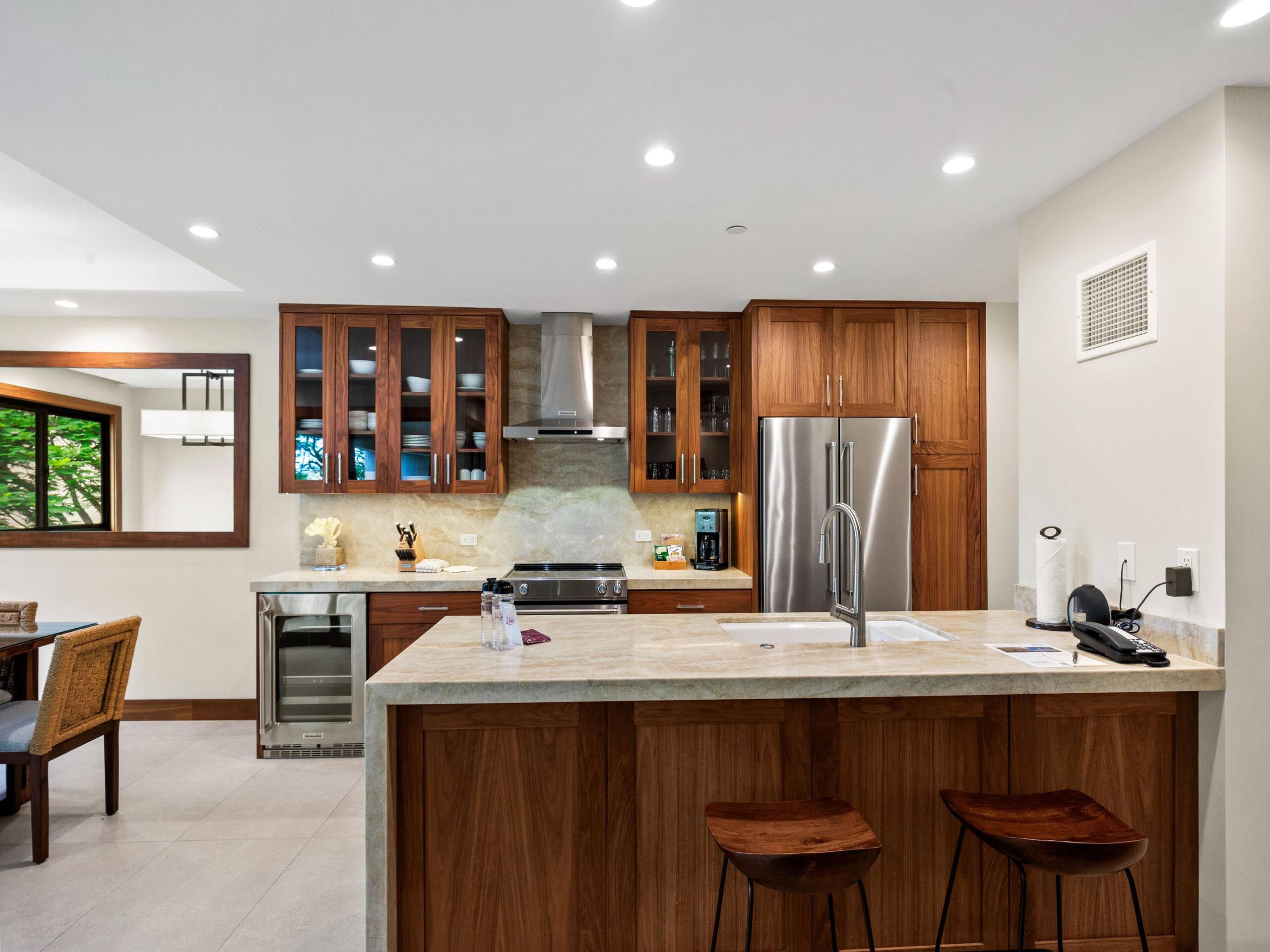 Beautifully Renovated - Kaanapali Alii 234 - Image 2