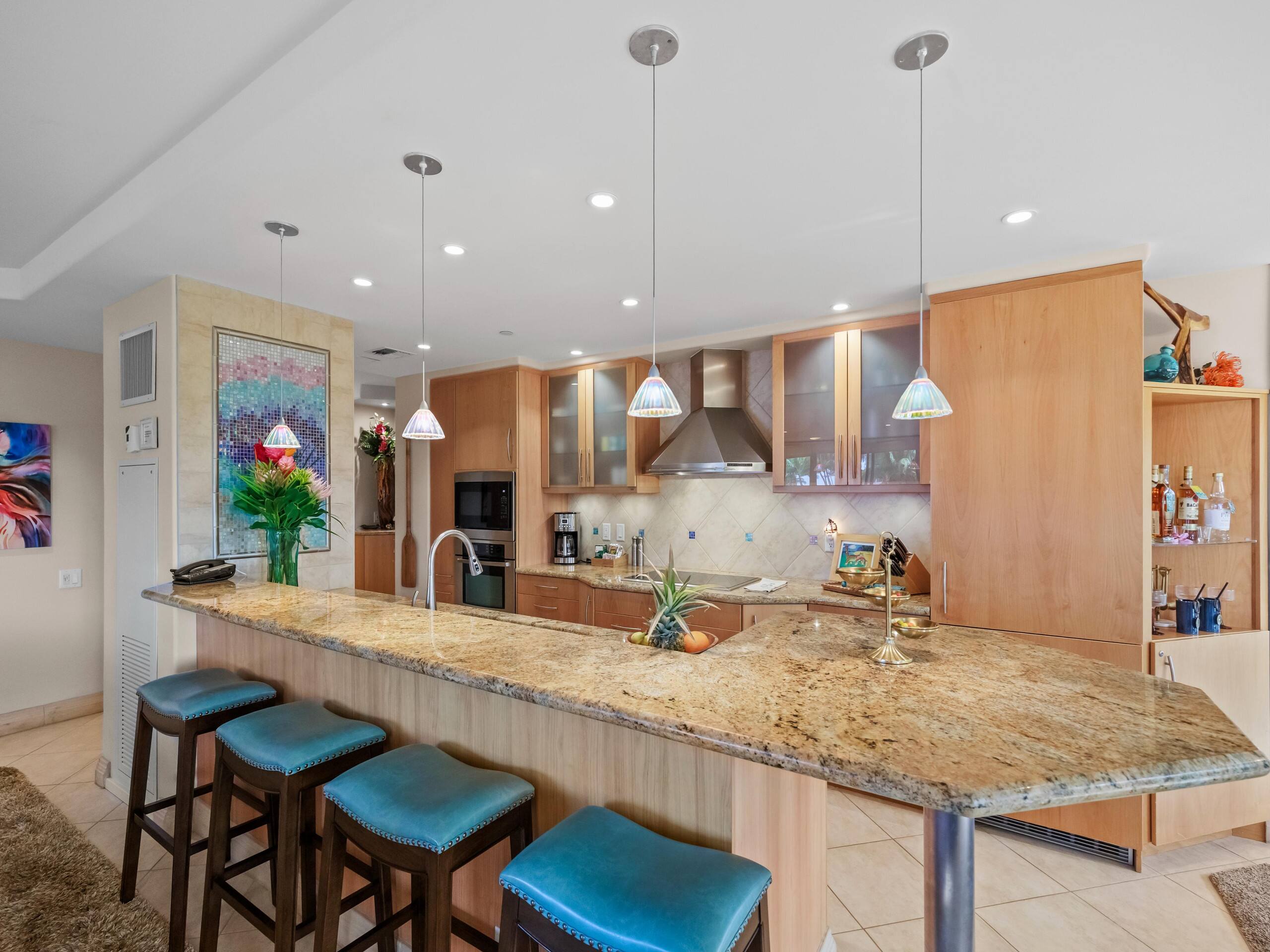 Recently Renovated - Walk to Kaanapali Beach - Image 12
