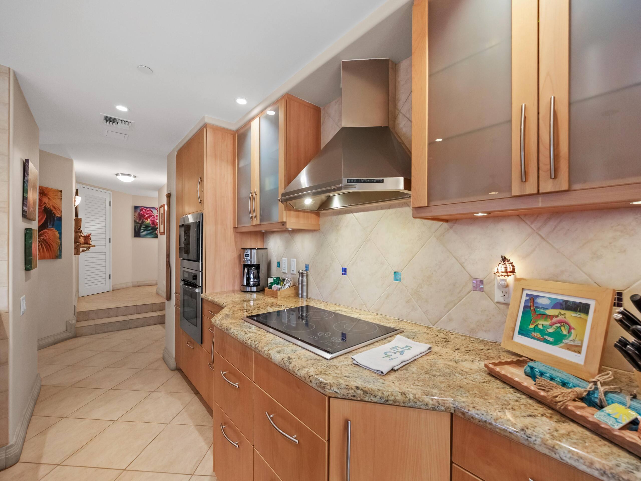 Recently Renovated - Walk to Kaanapali Beach - Image 14