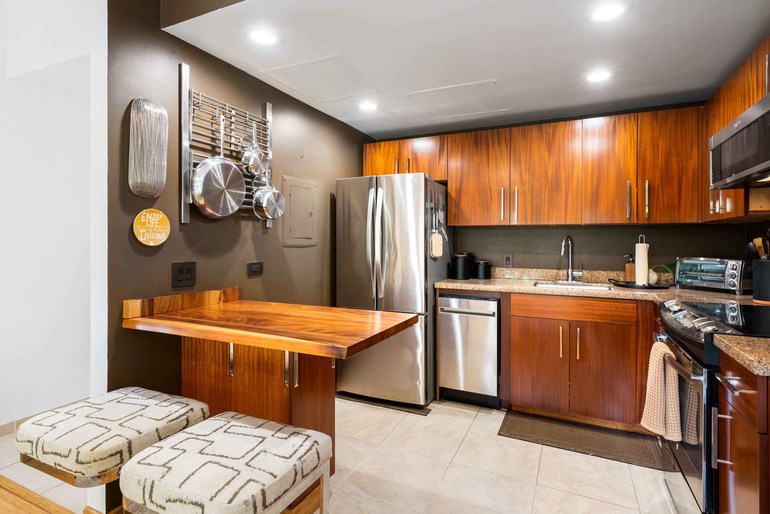 Condo in Kailua-Kona · ★4.79 · Studio · 1 bed · 1 bath - Image 17