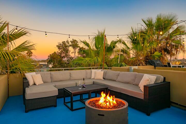 AC, Garage Parking, & Rooftop Deck w/ Fire Pit
