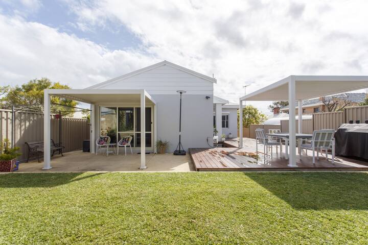Living the Dream – 3 bedroom House South Fremantle gallery image 3