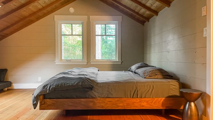 Sage på övervåningen