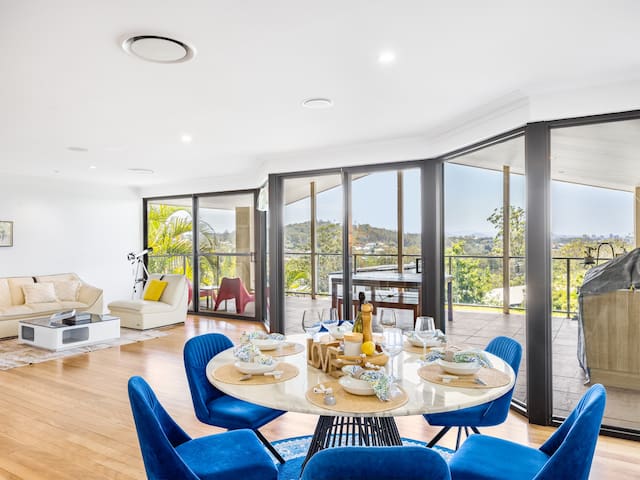 Stunning CityView 5BR w/Balcony near Malls/Uni/CBD