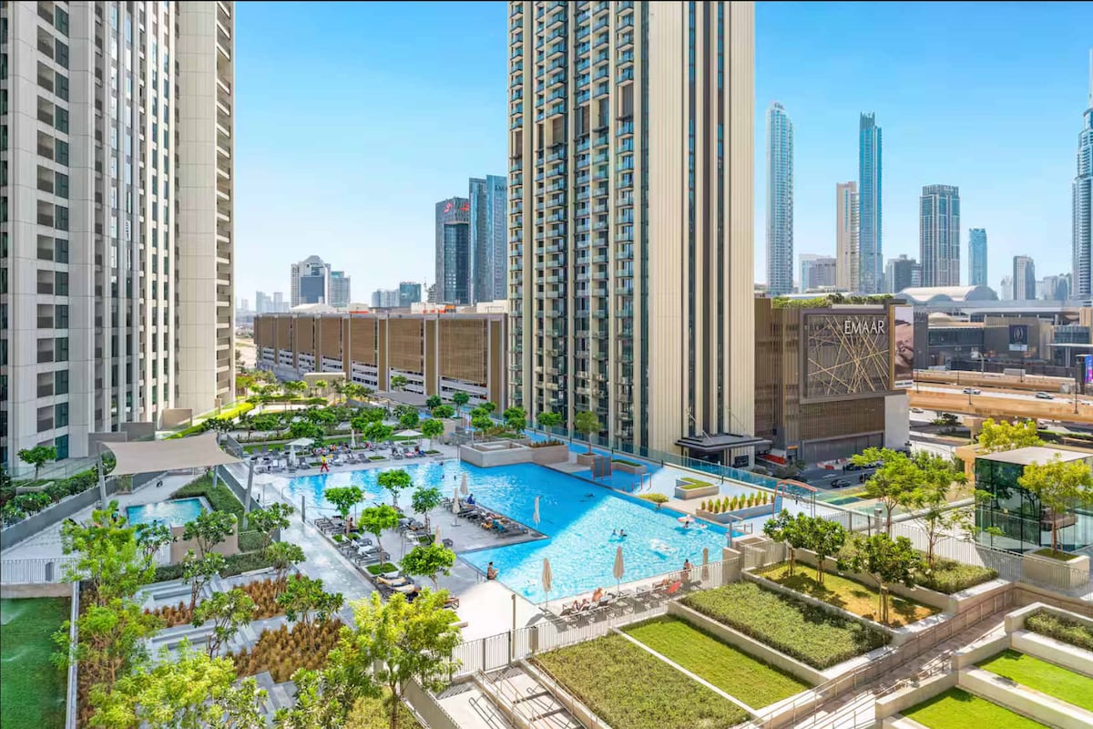 2 Bedroom Furnished Apartment with Burj Khalifa View | Downtown Views II 3