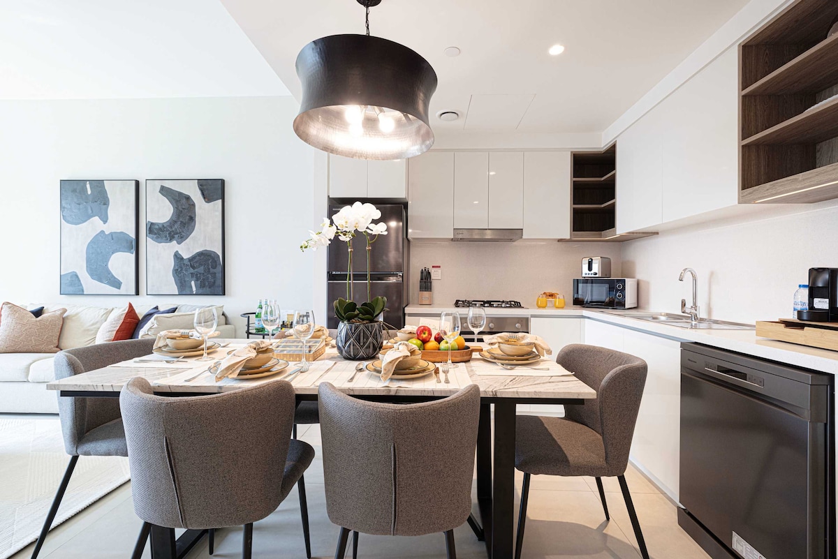 2 Bedroom Furnished Apartment with Burj Khalifa View | Downtown Views II 4