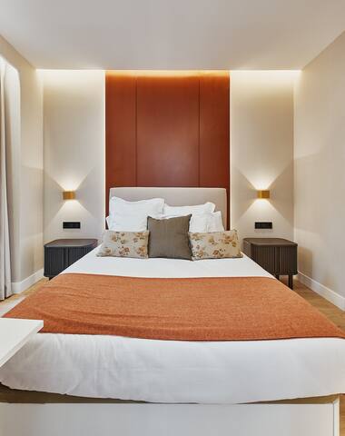 Centro II calle Barcelona 4BR gallery image 2