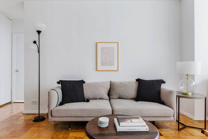 Blueground | Midtown West, gym, nr Central Park gallery image 2