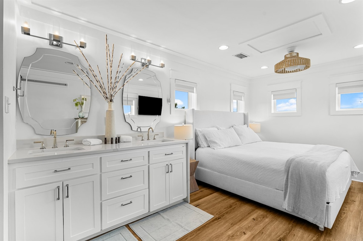 Ovaj studio na trećem katu nudi privatno utočište na osami, odvojeno od ostatka kuće.