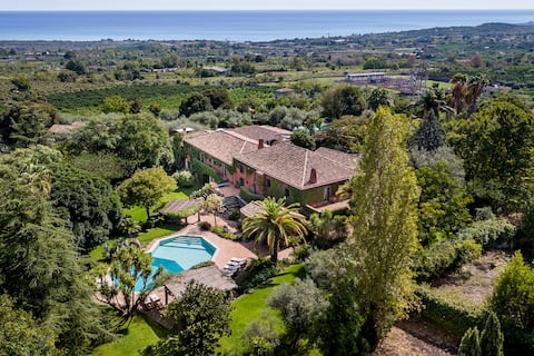 Linera 10, Emma Villas