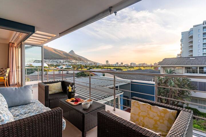 Emerald Horizon Mouille Point – Views & Location gallery image 5