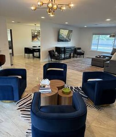 ModernHip Oasis Near Vegas Strip