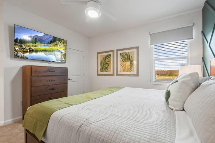 غرفة النوم 12 - الطابق الثاني - غرفة نوم بسرير كينج مع حمام خاص