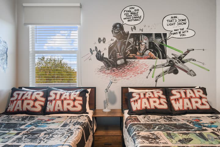 غرفة النوم 11 - الطابق الثاني - سريران كاملان مع حمام خاص