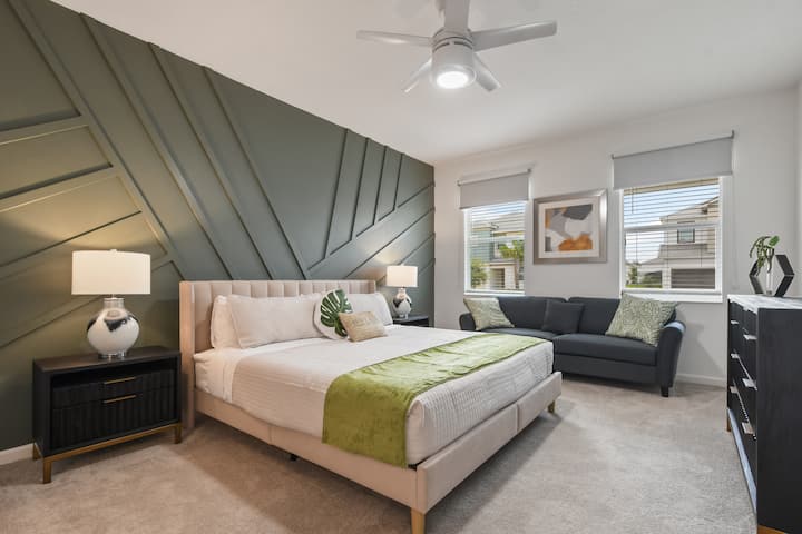 غرفة النوم 1 - الطابق الأرضي - غرفة نوم بسرير كينج مع حمام خاص