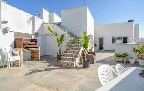 Stunning home in Benalup-Casas Viejas