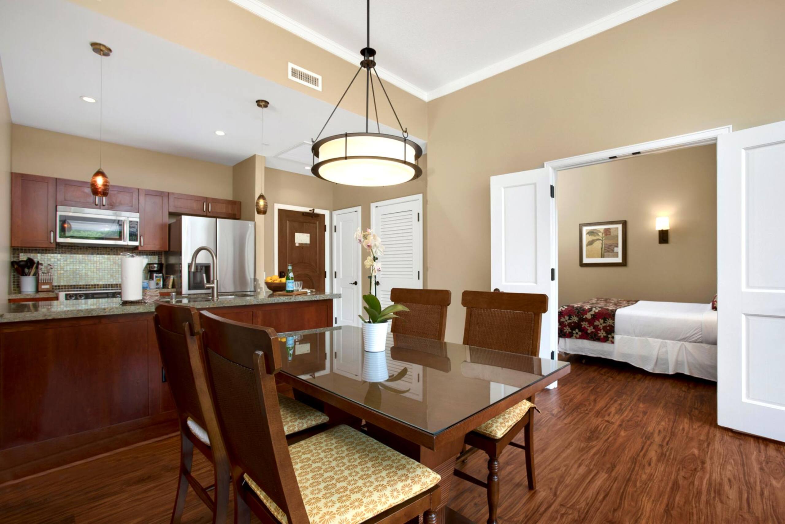 Condo in Lahaina · ★4.8 · 2 bedrooms · 3 beds · 1 bath - Image 29