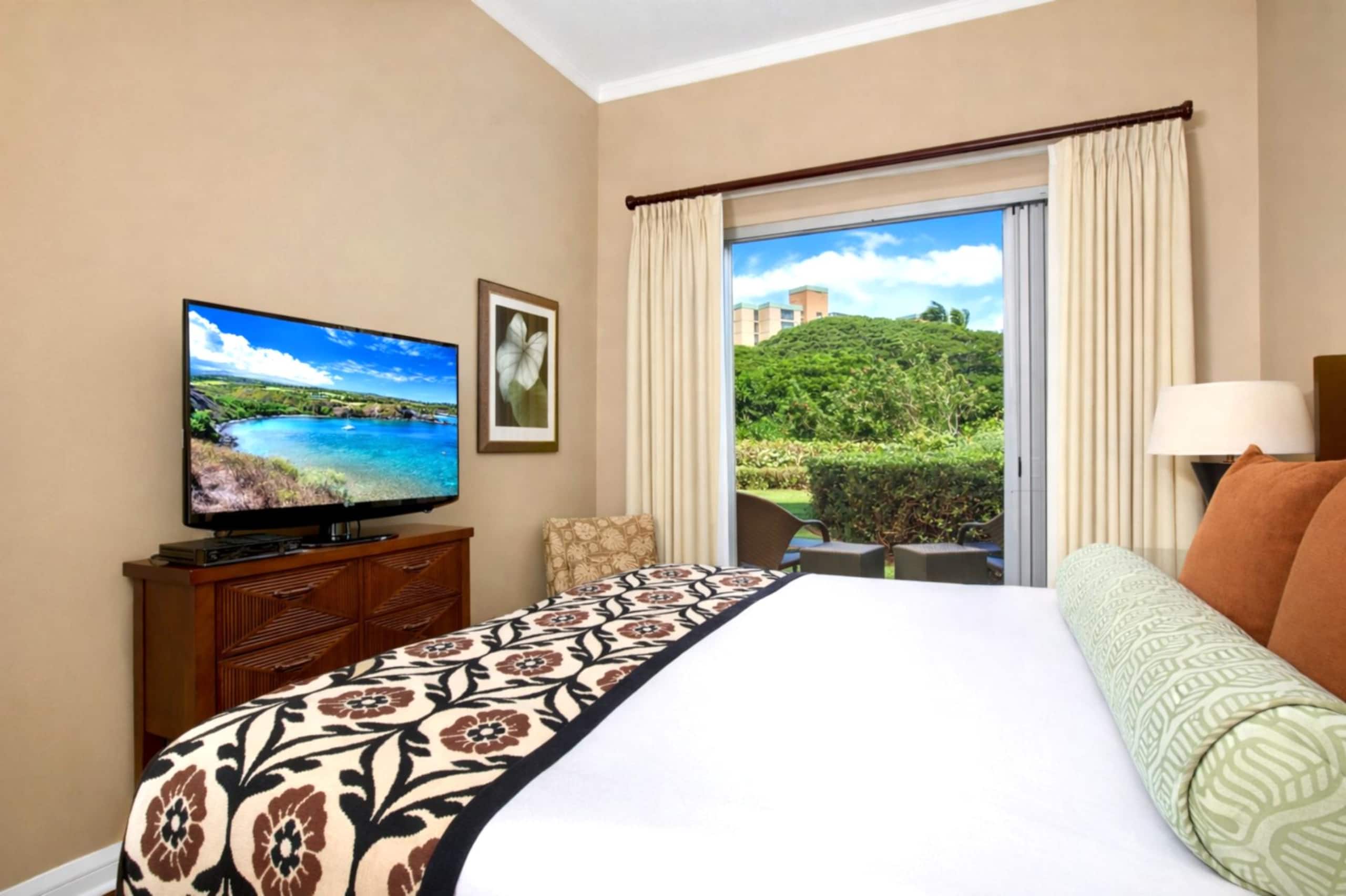 Condo in Lahaina · ★4.8 · 2 bedrooms · 3 beds · 1 bath - Image 10