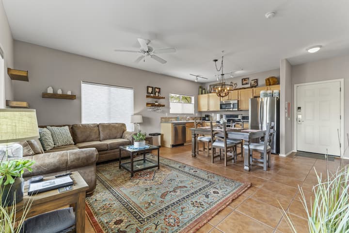 Walk To Plaza | 2br Pool, Hot Tub, Near Scottsdale - Fountain Hills, AZ