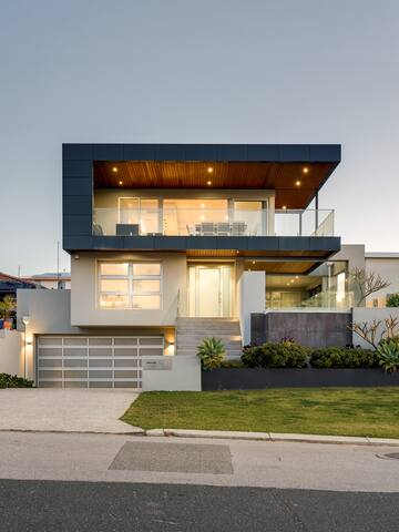 Coastal Luxury with Sunset Views . gallery image 5