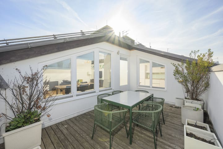 Vienna Rooftop | 120m², 3BR, Terrace & City Views