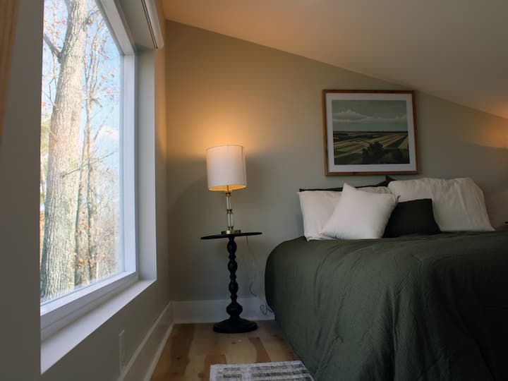 سرير علوي بحجم وسط - إطلالة رائعة