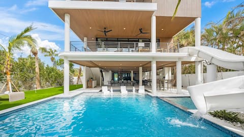 #1 Rooftop Gulf Views-Theatre Room-Unmatched Slide