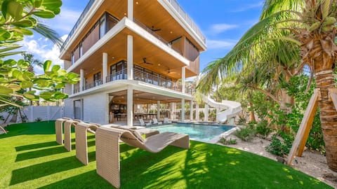 #1 Rooftop Gulf Views-Theatre Room-Unmatched Slide