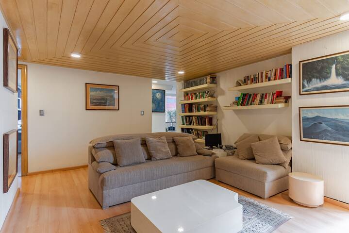 Elegant PH in Lomas de Chapultepec