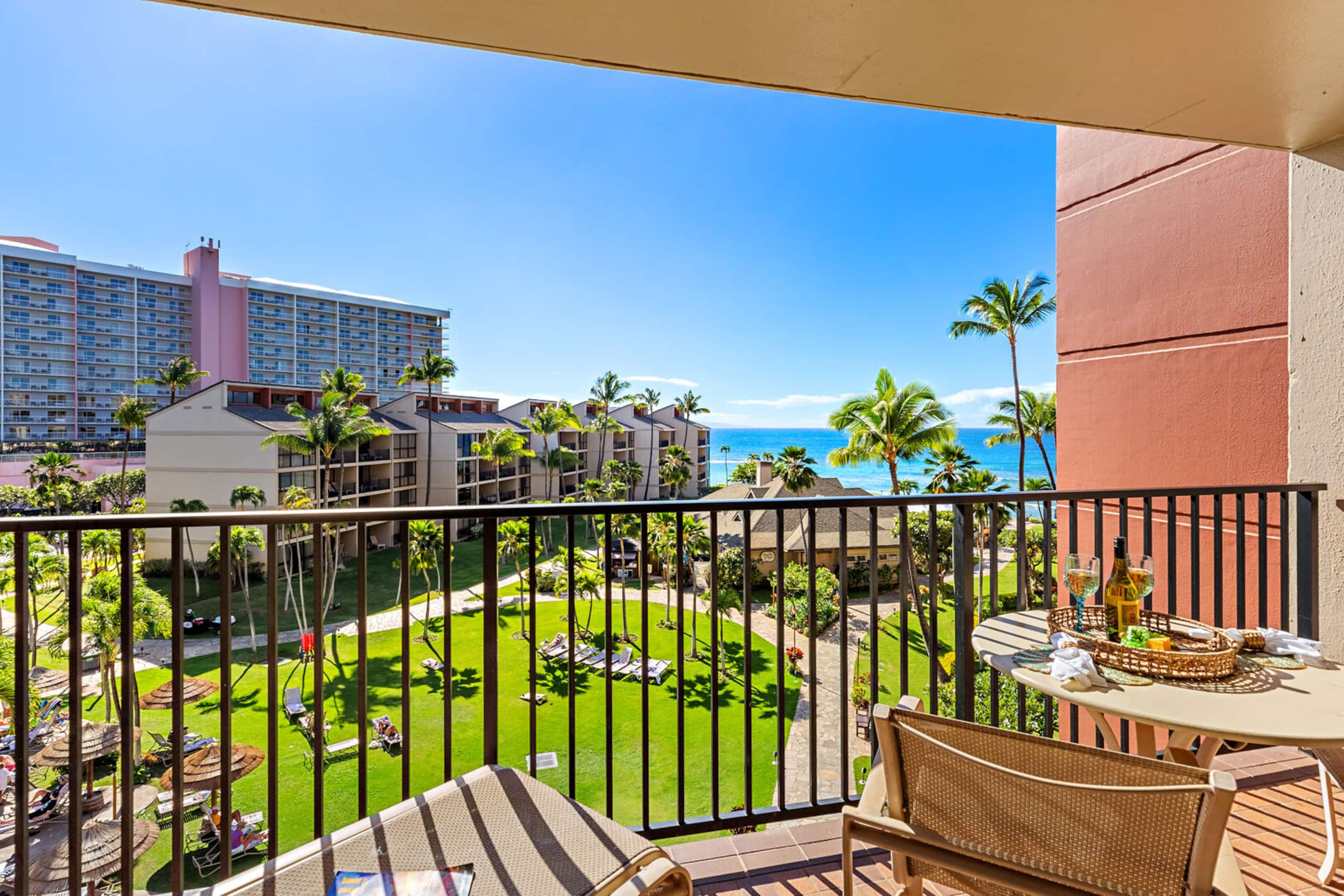 Condo in Lahaina · ★4.89 · 2 bedrooms · 4 beds · 2 private baths - Image 2