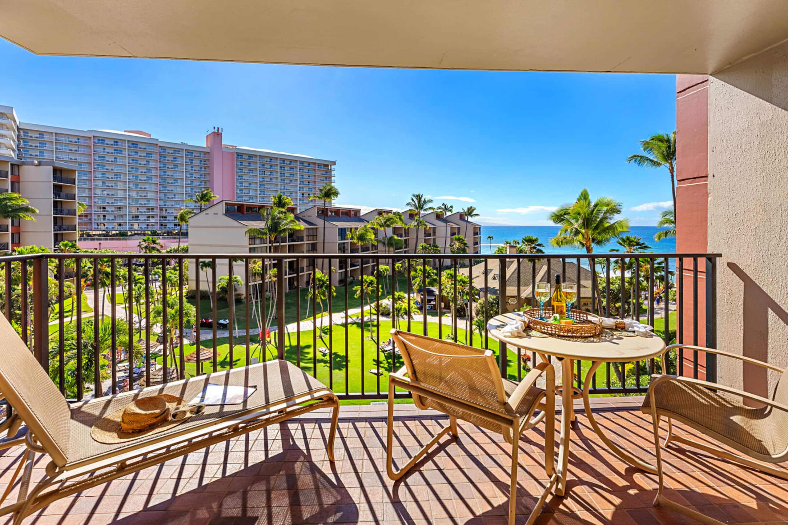 Condo in Lahaina · ★4.89 · 2 bedrooms · 4 beds · 2 private baths - Image 1