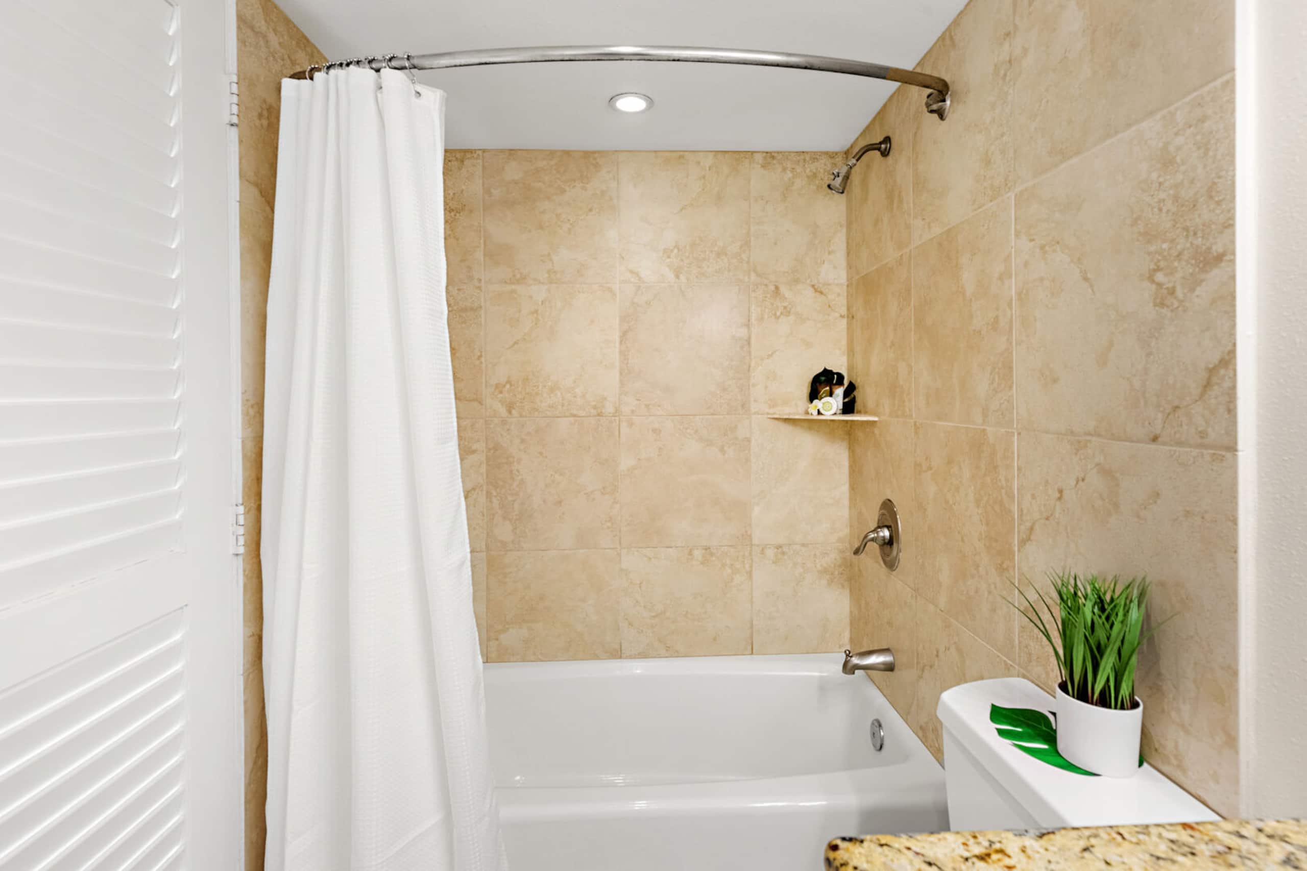Condo in Lahaina · ★4.89 · 2 bedrooms · 4 beds · 2 private baths - Image 30