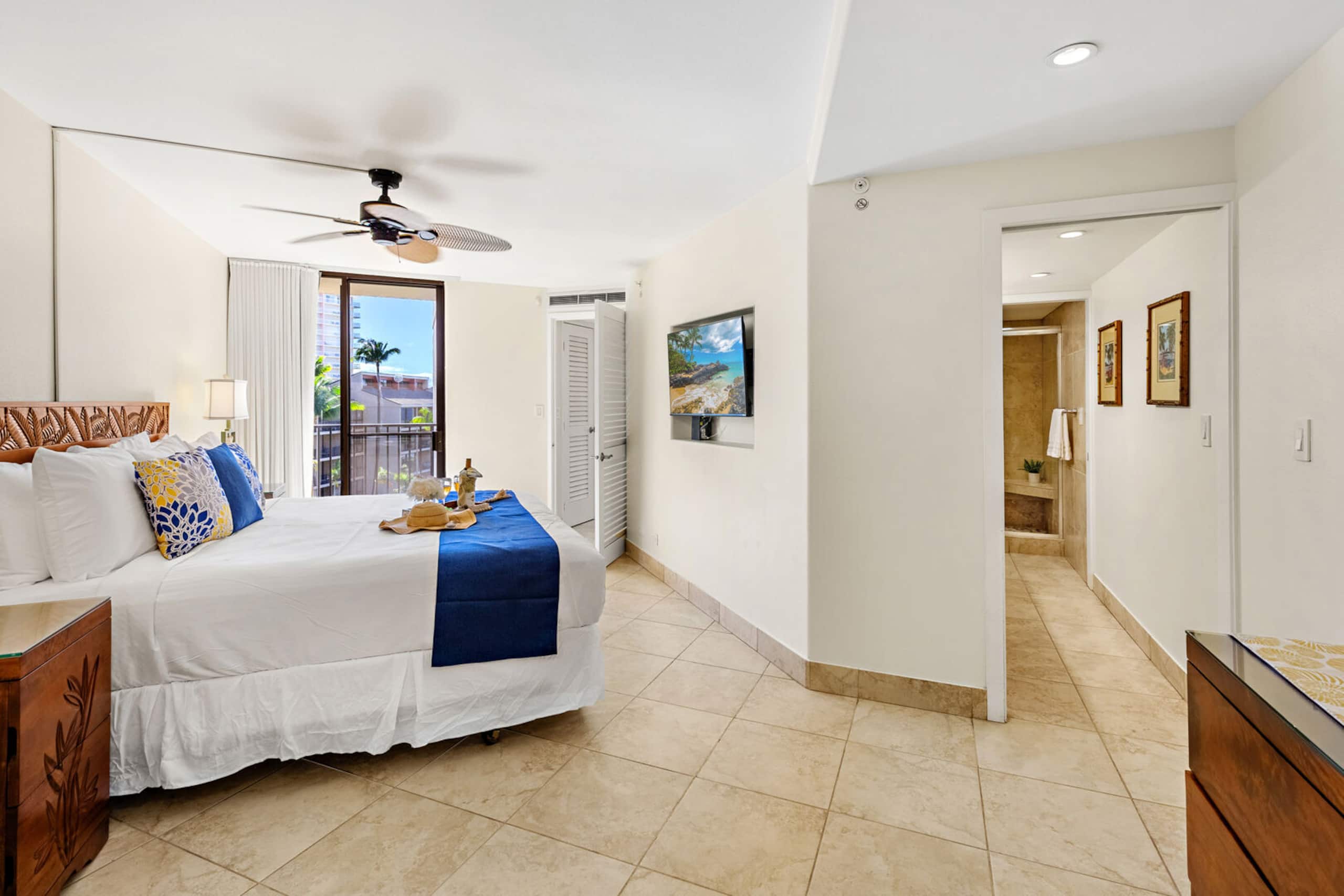 Condo in Lahaina · ★4.89 · 2 bedrooms · 4 beds · 2 private baths - Image 22
