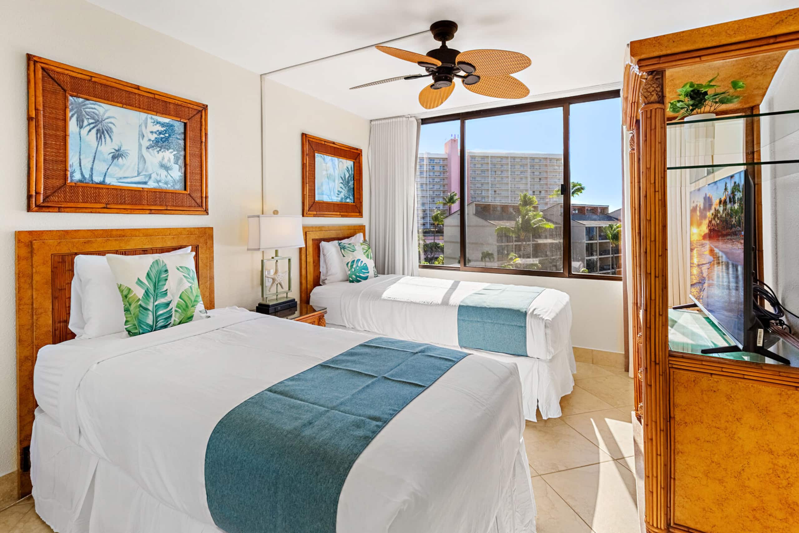 Condo in Lahaina · ★4.89 · 2 bedrooms · 4 beds · 2 private baths - Image 26
