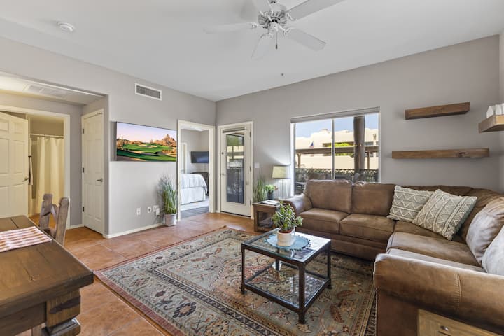Near Scottsdale - Walk To Plaza - Pool - Hot Tub - Fountain Hills, AZ